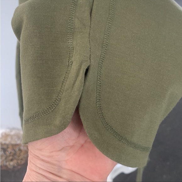 Eileen Fisher. Amazing cropped pants that match the tee. S. Roomy will fit a M - Picture 3 of 6